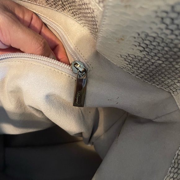 Salvatore Ferragamo Snakeskin Python Leather Tote Shoulder Bag beige - Picture 11 of 13